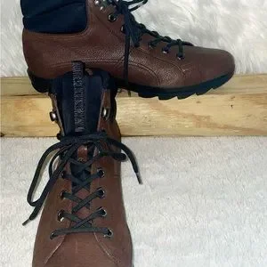 Prada | Shoes | Prada Leather Shark High Top Sneakers Boots  display picture 2